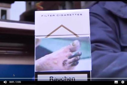 Neue EU-Verordnung: Mit verfaulten Füßen und schwarzen Raucherlungen sollen Raucher abgeschreckt werden (+Video)