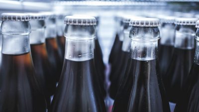 Süße Softdrinks: Wie Cola & Co. die Gesundheit schädigen (+Video)