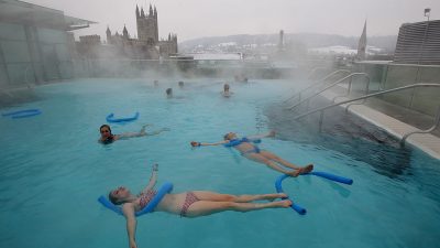 Reine Frauen-Schwimmzeiten: SPD will Hallenbad für Männer sperren