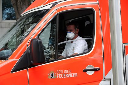 20-Jähriger nach blutigem Streit um Parkplatz mit Stichverletzung im Krankenhaus