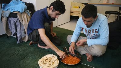 Asylheim in Tirol: 400.000 Euro Steuergeld pro Jahr für 14 junge Flüchtlinge