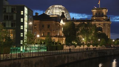 Thierse fordert vollständigen Umzug der Regierung nach Berlin