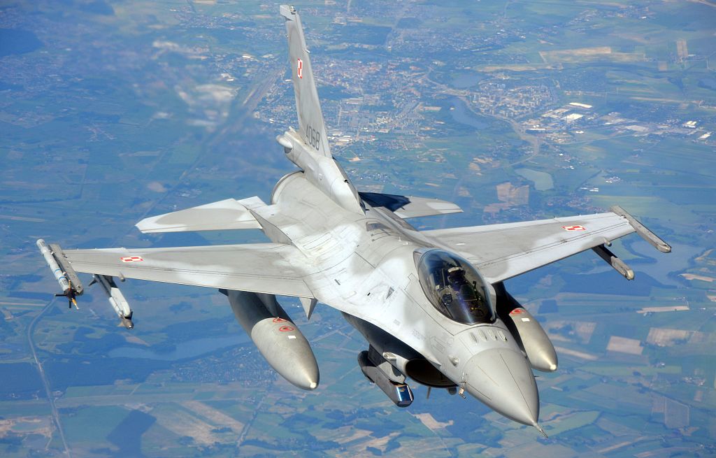 Polen will F16-Kampfjets liefern, wenn die NATO mitzieht