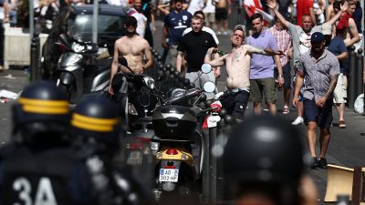 Frankreich: Hooligans nach Ausschreitungen zu Haftstrafen verurteilt