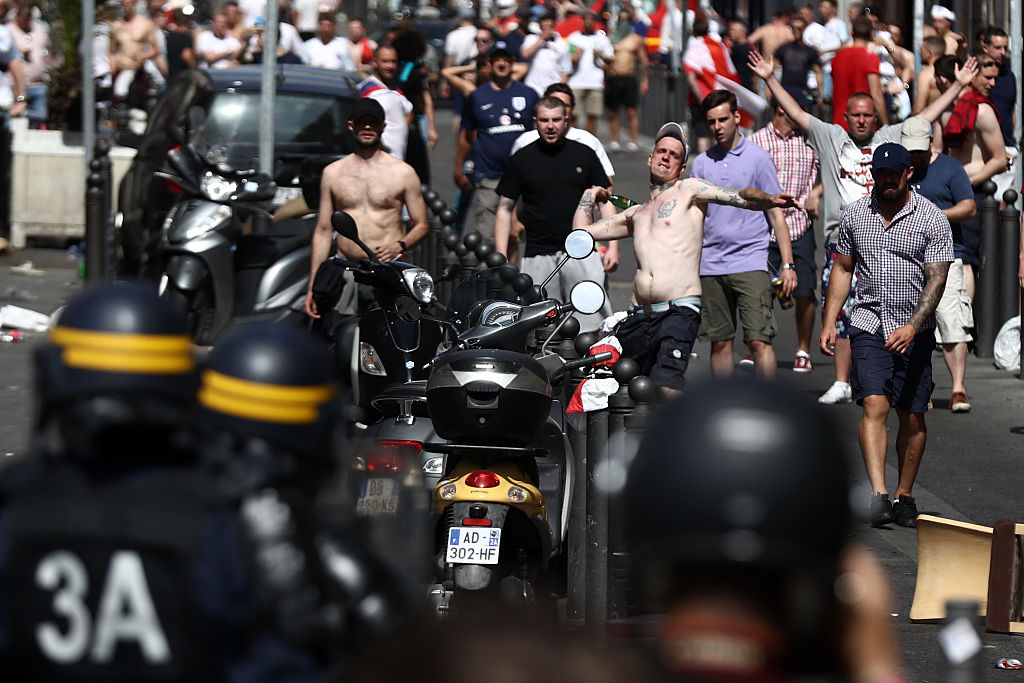Frankreich: Hooligans nach Ausschreitungen zu Haftstrafen verurteilt