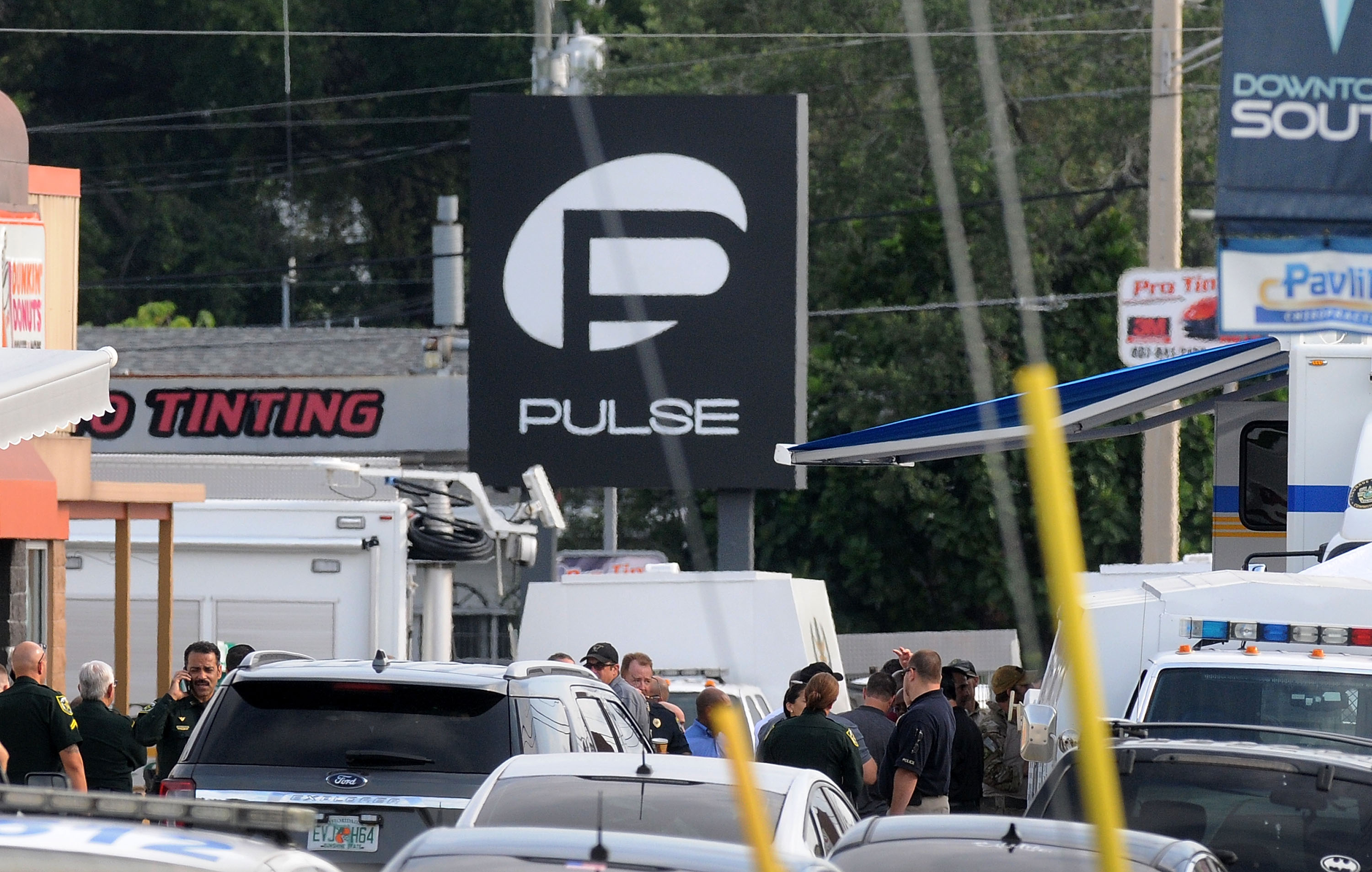 Blutbad in Schwulenclub in Orlando: 50 Tote, 53 Verletzte – FBI ermittelt wegen Terror