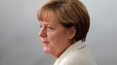 Merkel: Naturwissenschaftler sollten mehr für ihre Fächer werben