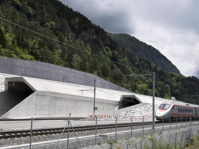 Neuer Gotthard-Tunnel wird eröffnet: Längster Eisenbahntunnel der Welt