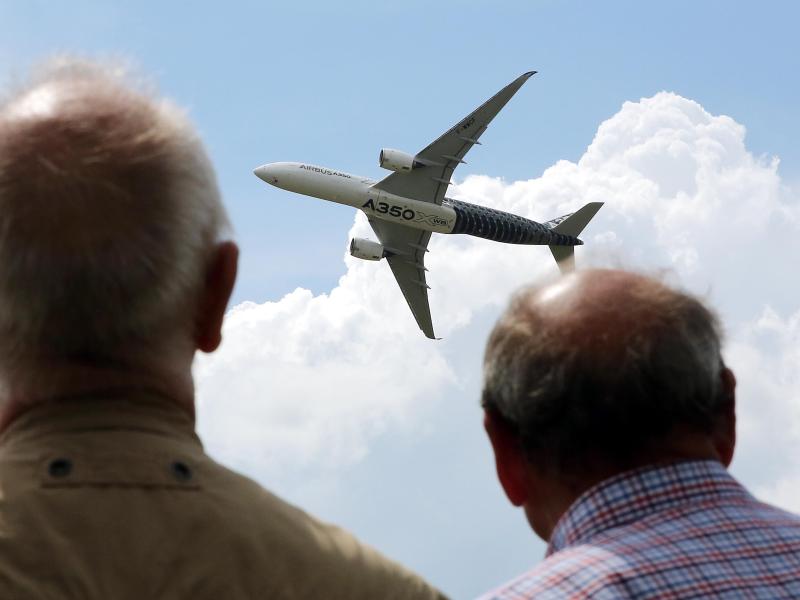 Luftverschmutzung: Flugzeuge ließen seit 2010 mehr als 3500 Tonnen Kerosin über Deutschland ab