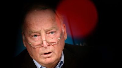 „Kanzlerin Diktatorin“: AfD-Vize Gauland greift Merkel mit NPD-Spruch an