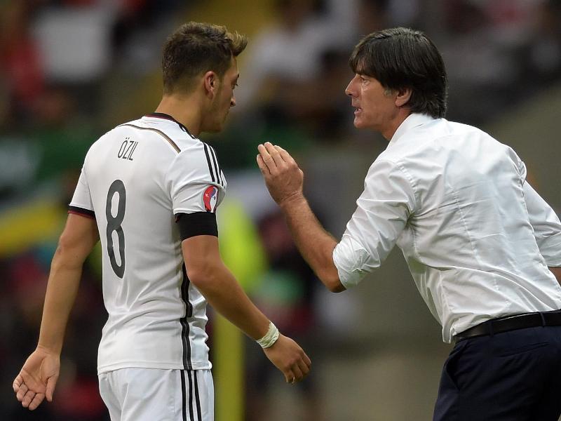 Bundestrainer Löw plant mit Özil als EM-Spielmacher