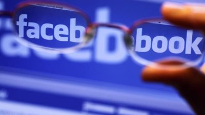 Lehrer bringt Schülerin wegen Facebook-Eintrags vor Gericht
