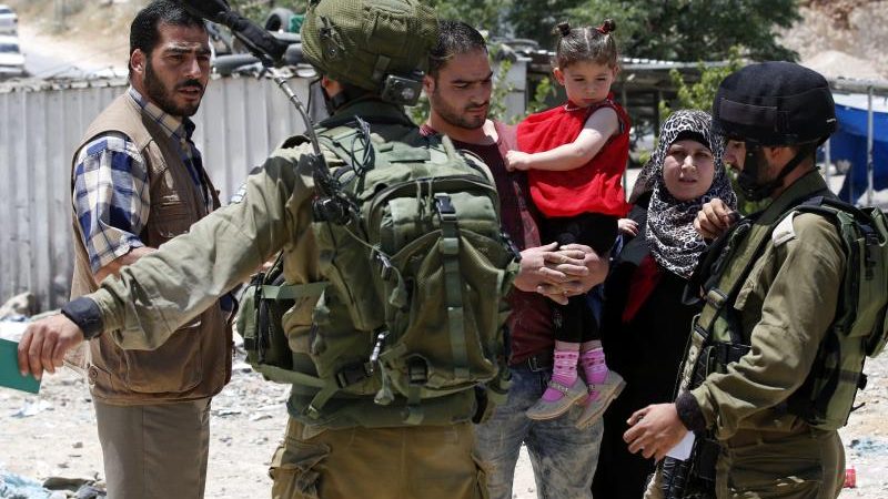 Israel riegelt Westjordanland und Gazastreifen ab