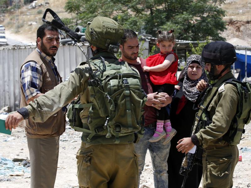 Israel riegelt Westjordanland und Gazastreifen ab