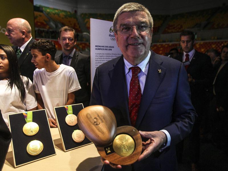 IOC-Präsident zuversichtlich vor Olympia – Besuch in Rio