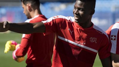 Schweizer Talent Embolo wechselt zum FC Schalke