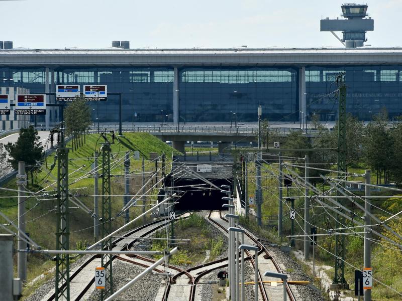 Bahnhof unter dem BER soll 2017 mit eingeschränkter Kapazität beginnen