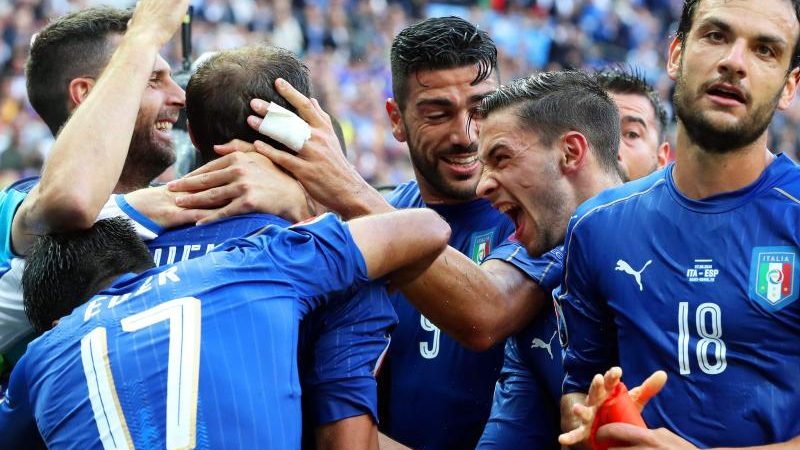 Italien gewinnt Achtelfinal-Kracher gegen Spanien