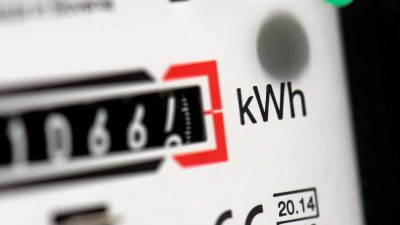 Strom bleibt teuer – Fachleute raten zum Wechsel