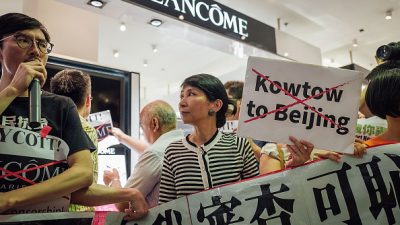 Lancôme: Skandalöser Kotau vor Chinas KP provoziert Hongkonger Protest und Aktienrückgang