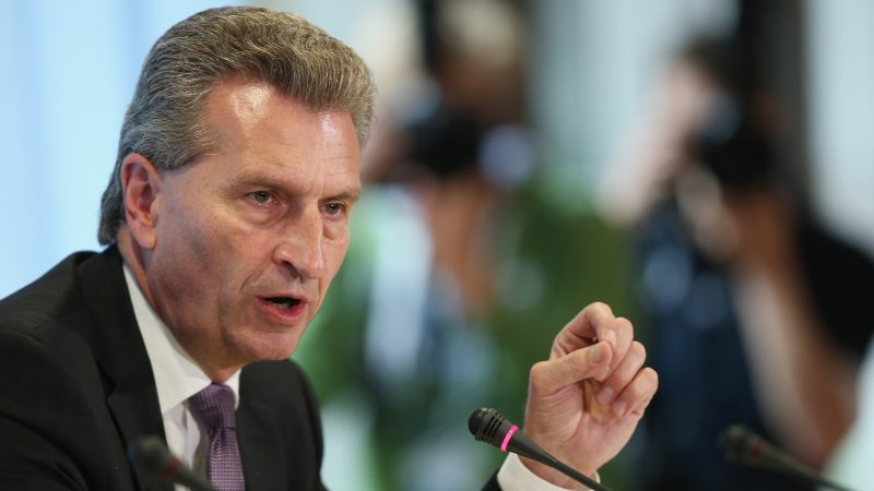„Den Schuh wollen wir uns nicht anziehen“: Oettinger über EU-interne Verhandlungen vor Referendum