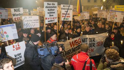 Thüringen:  Landesregierung fördert mit Steuergeldern linke Proteste gegen Rechte