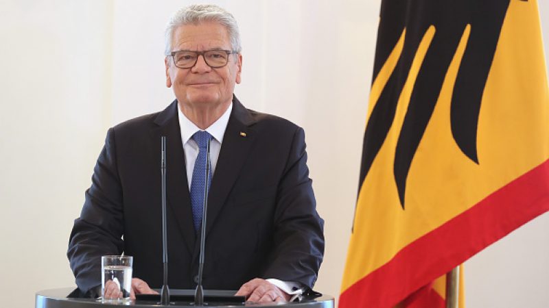 Ehrenpatenschaft für Großfamilie aus dem Kosovo – Bundespräsident Gauck gratuliert zu Kind Nr. 7
