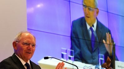Schäuble droht EU-Kommission mit Vorangehen der Regierungen