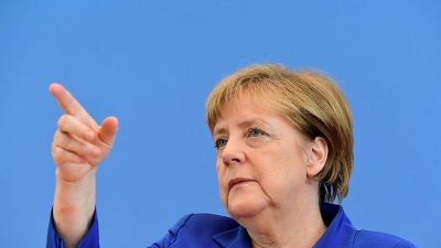 Merkel bekräftigt auf Pressekonferenz: „Wir schaffen das“