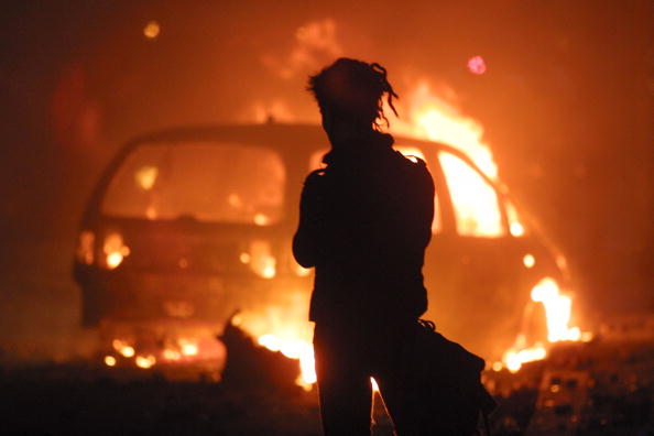Berlin: Linke Gewalttäter brennen wieder zahlreiche Autos ab