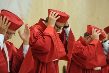 Rainer Wendt: “Volle Härte des Gesetzes” bedeutet: “Personalien feststellen und laufen lassen”