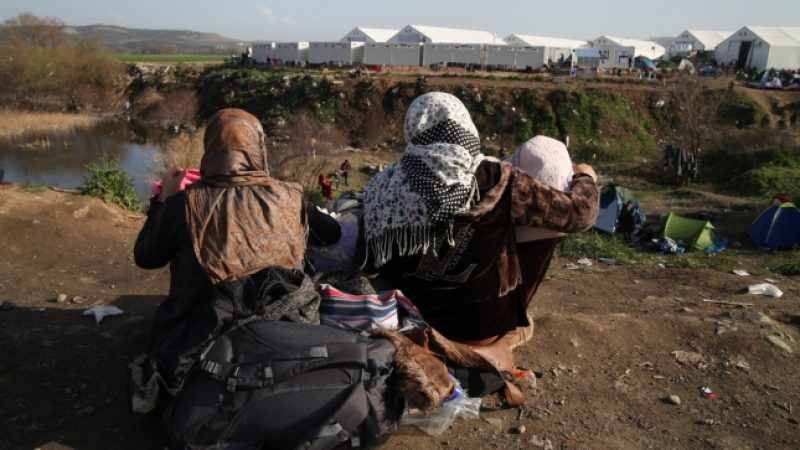 De Maizière sieht Flüchtlingspakt mit Türkei nicht in Frage gestellt