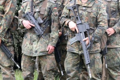 De Maizière: Bundeswehr in gefährlichen Situationen im Inland einsetzen