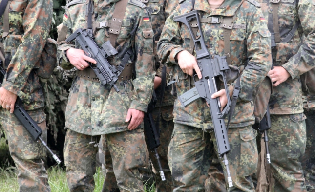 De Maizière: Bundeswehr in gefährlichen Situationen im Inland einsetzen