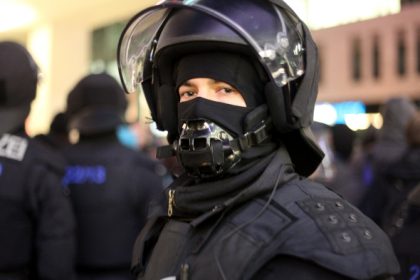 Städte- und Gemeindebund will Flüchtlinge als Polizisten – Union warnt vor “Schnellschüssen oder Experimenten”