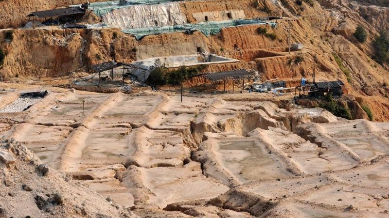Im chinesischen Ganxian werden Seltene Erden im Tagebau gefördert.