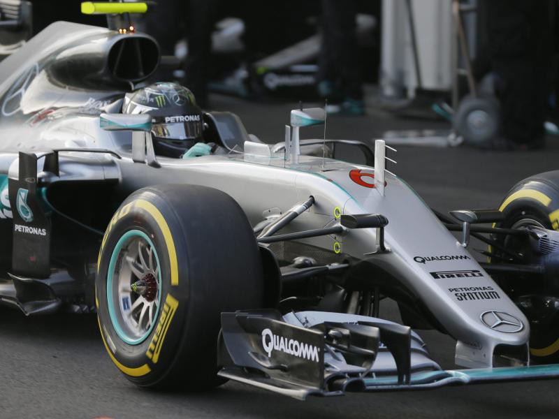 Rosberg Schnellster im ersten Training in Österreich