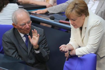 Schäuble will mehr Geld ausgeben und “Schwarze Null” halten