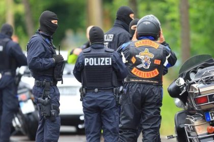 “Lage droht außer Kontrolle zu geraten”: Experte fordert Verbot krimineller Rockergruppen
