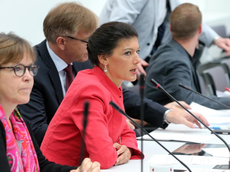 Abgeordnetenzahl im Bundestag: Wagenknecht für Wahlrechtsreform