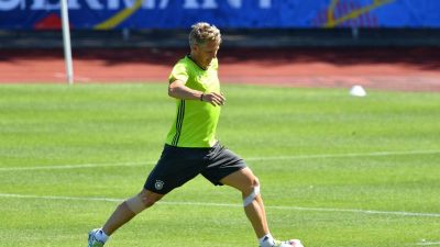 Schweinsteiger fürs Halbfinale fit – Löw: Er ist dabei