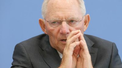 Schäuble plant Milliarden für Lebensleistungsrente ein