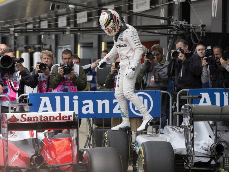 Hamilton sorgt für „Herzklopfen“ – Rosberg verpasst Pole