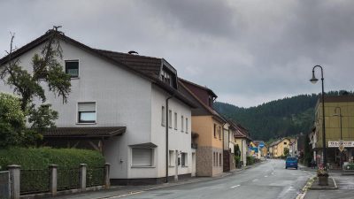 Prozess beginnt nach Babyleichen-Fund in Wallenfels