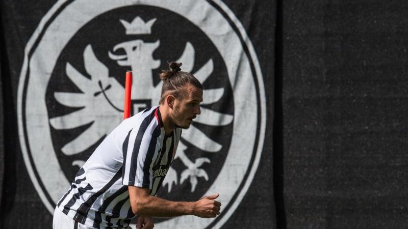Meier verlängert Vertrag bei Eintracht Frankfurt bis 2018
