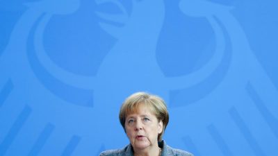 Merkel verurteilt Putschversuch in der Türkei: „Panzer sind Unrecht“