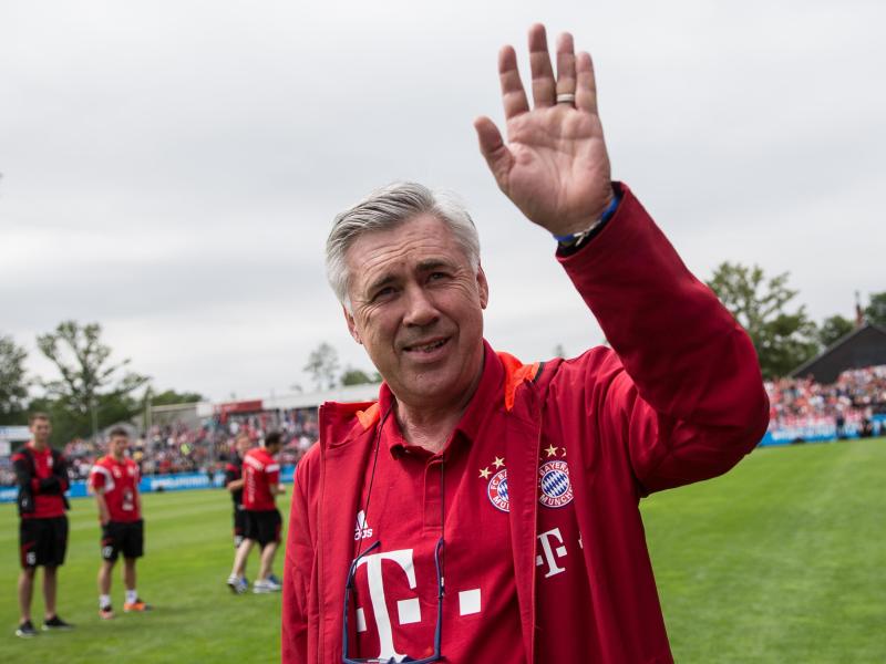 FC Bayern müht sich beim Ancelotti-Debüt zum Sieg