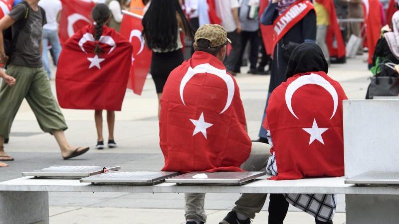 Bundesverfassungsgericht: Keine Live-Zuschaltung türkischer Politiker nach Köln