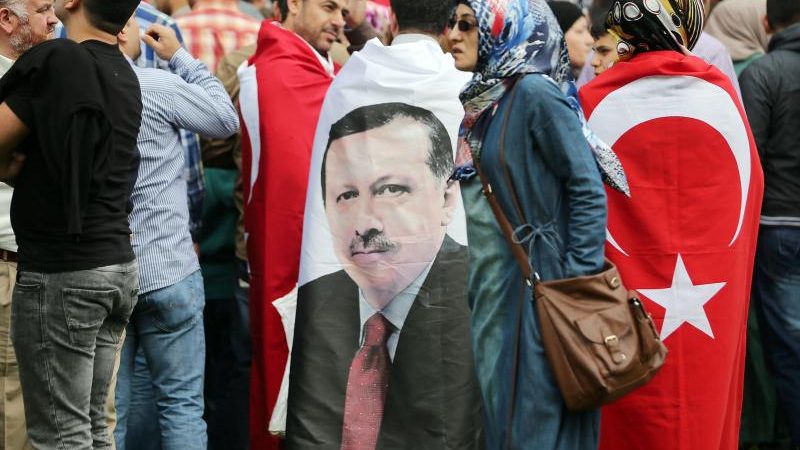 Türkische Gemeinde über Erdogan-Fans: Deutscher Staat ist schuld, dass es hier so viele gibt