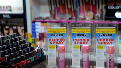 Drogeriemarkt DM nimmt Pfefferspray in Sortiment auf – als Tierabwehrspray gekennzeichnet